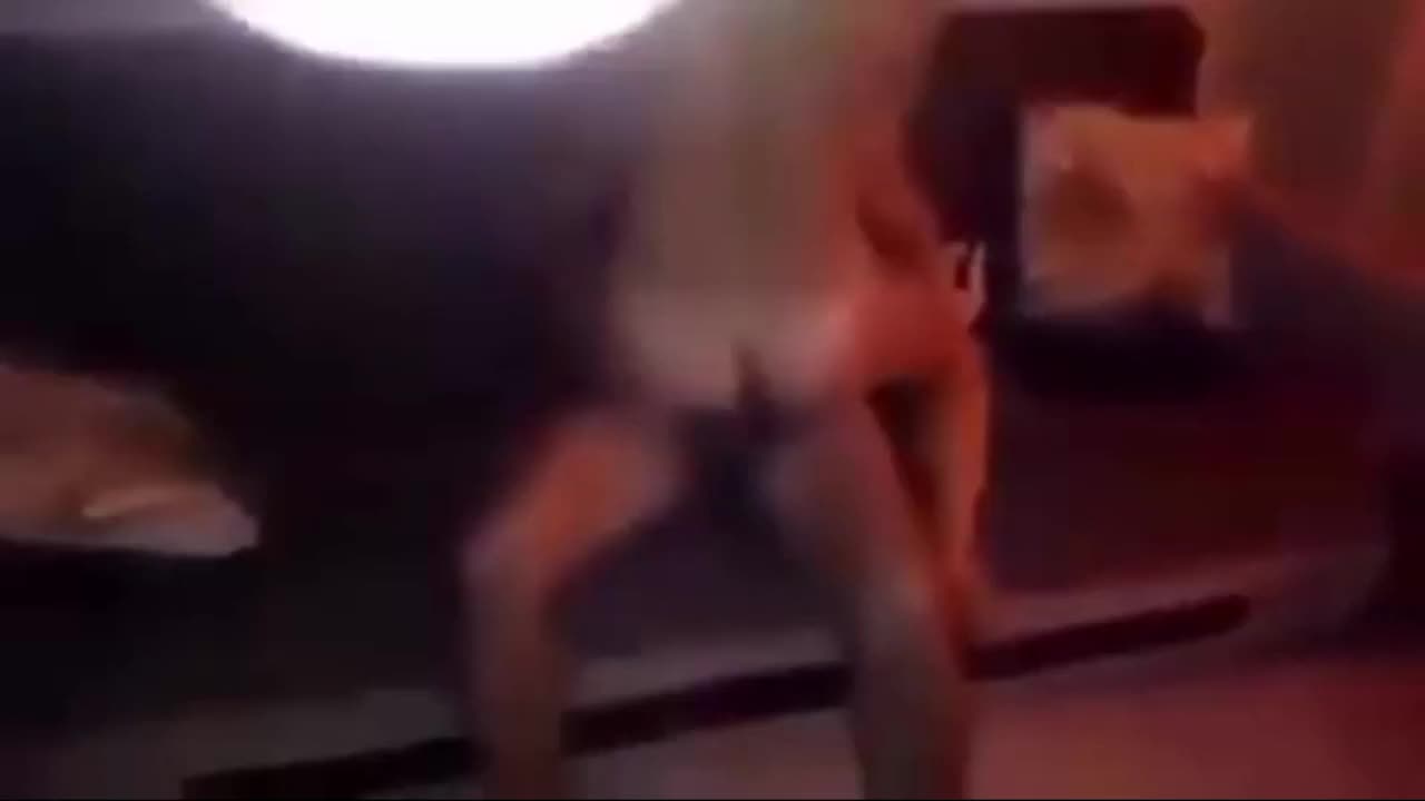 Kevaşenin vajinası sert pompaya dayanamıyor  video pornoizle